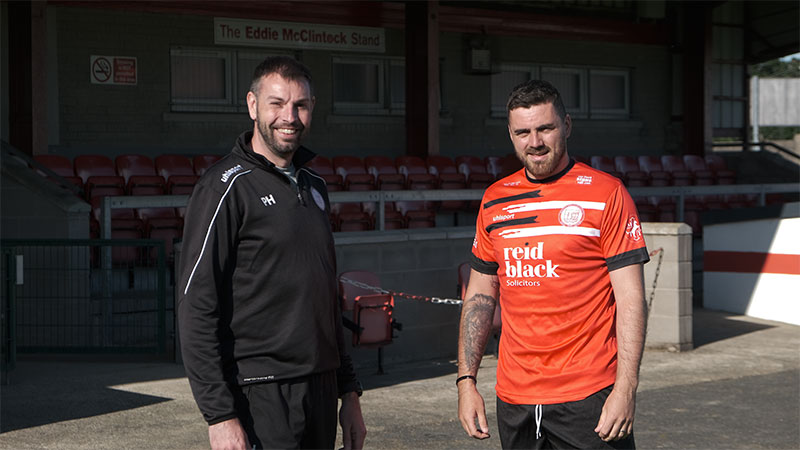 Welcome Chris Ramsey! Experienced Irish League defender joins the Comrades